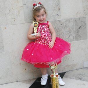 Stunning Dress for Beautiful Little Girl!